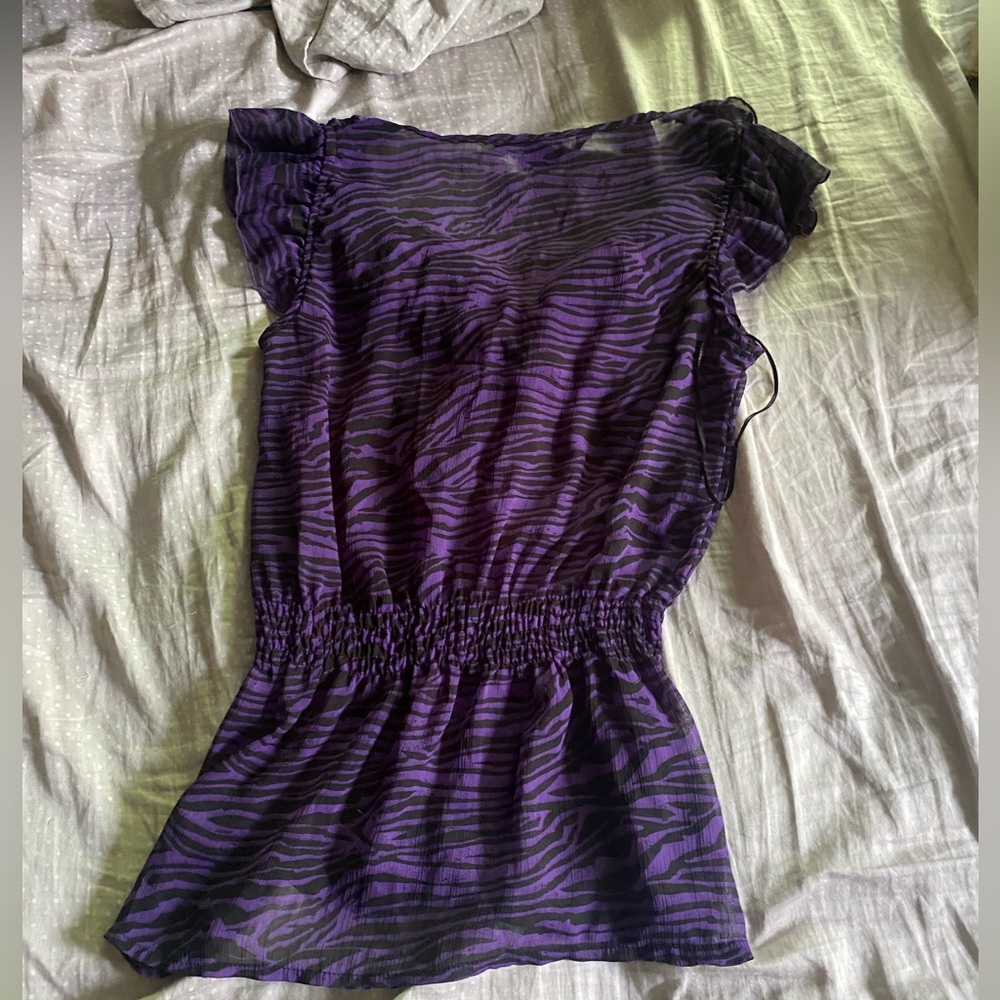Miley Cyrus & Max Azria Purple Ruffle Top - Picture 3 of 3